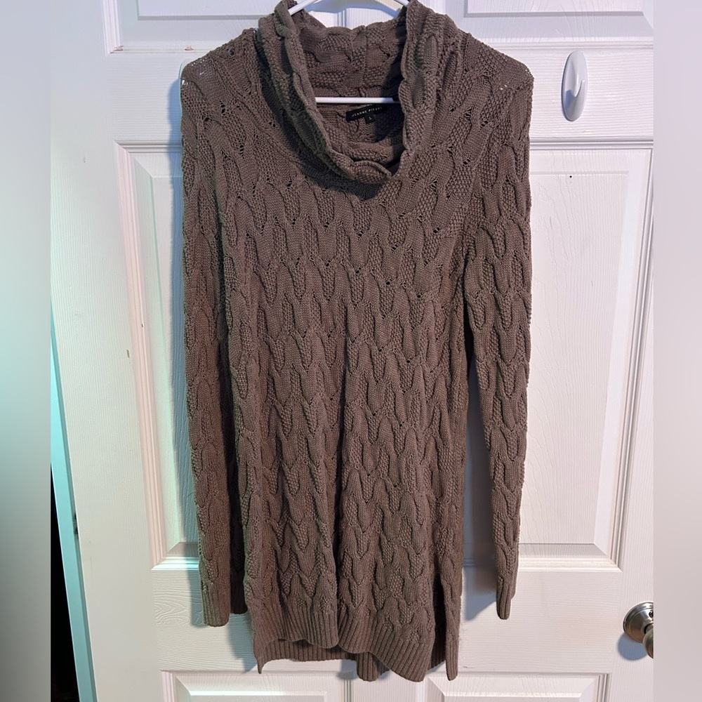 Long fitted brown xl sweater